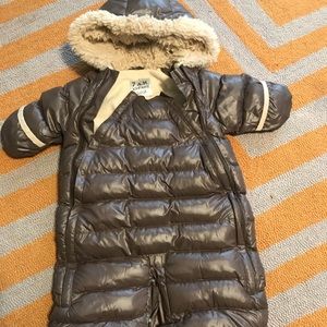 Baby bunting, adjustable into legs for car seat